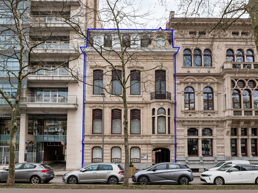 Au milieu des célèbres boulevards d’Anvers se trouve un impressionnant chef-d’œuvre architectural de style Beaux-Arts à la recherche d’un nouveau prop