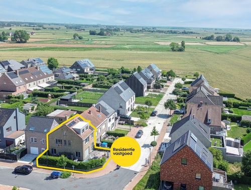                                         Maison à vendre à Uitkerke, € 349.000
