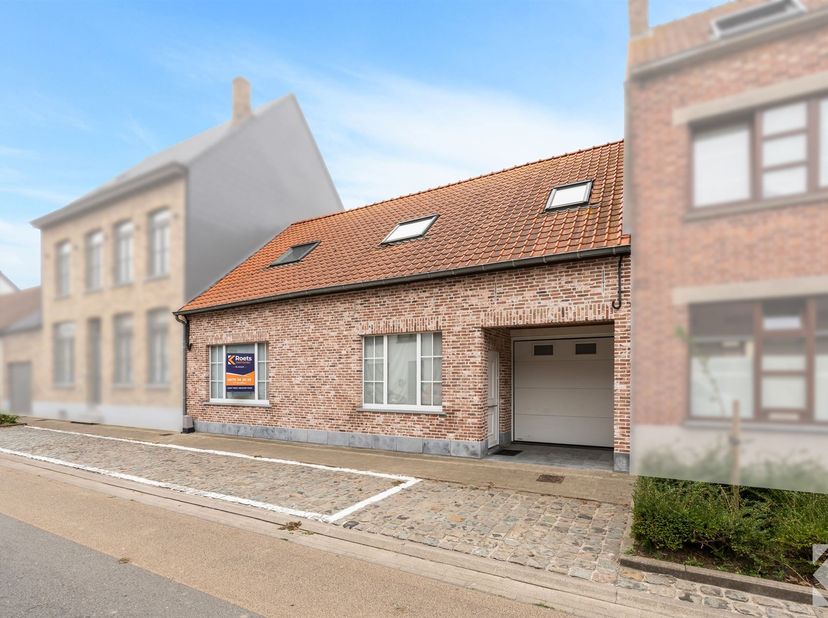 Huis te koop in Molenstraat 38,
                    8470 Moere