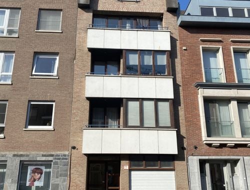                                         Appartement à louer à Kortrijk, € 725
