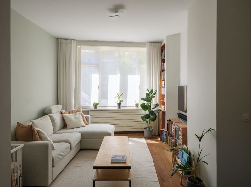 Karaktervolle gezinswoning met onder meer vier volwaardige slaapkamers en een aangename stadstuin, gelegen in de gegeerde stationsbuurt.&amp;nbsp;<br />
<