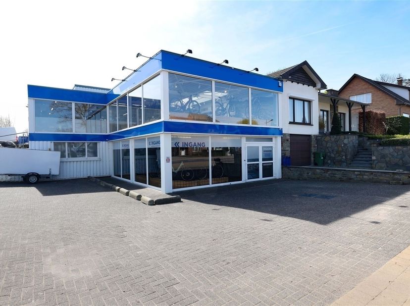 Bien professionnel à vendre
                    à 3770 Riemst