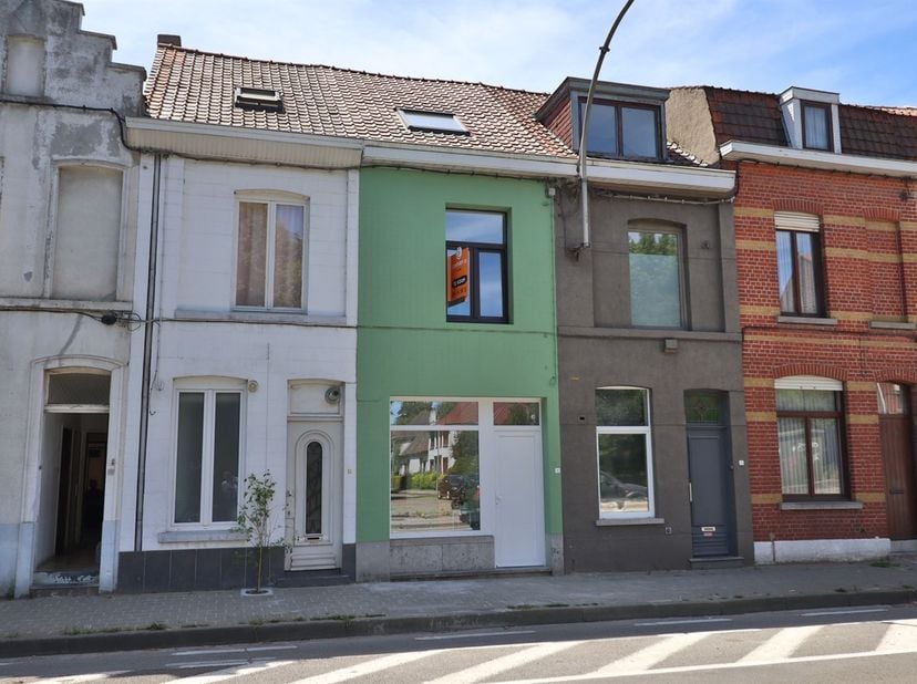 Maison à vendre à Doorniksesteenweg 12,
                    8500 Kortrijk