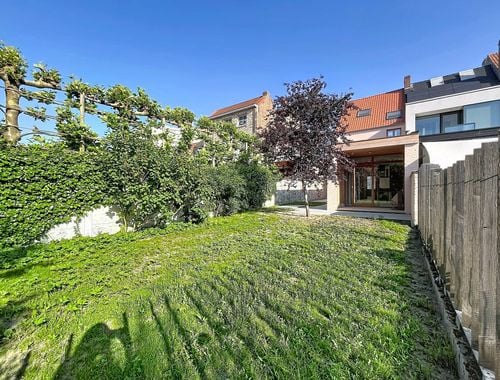                                         Woning te huur in Sint-Andries, € 1.450
