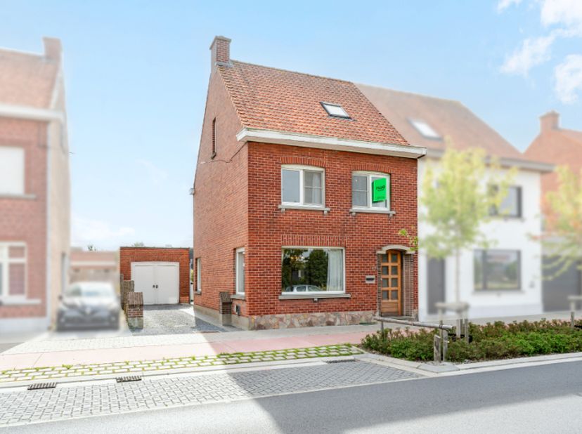 Huis te koop in Wijnendalestraat 113,
                    8800 Roeselare