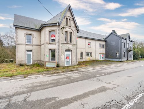                                         Gemengd gebruik te koop in Neufchâteau, € 275.000
