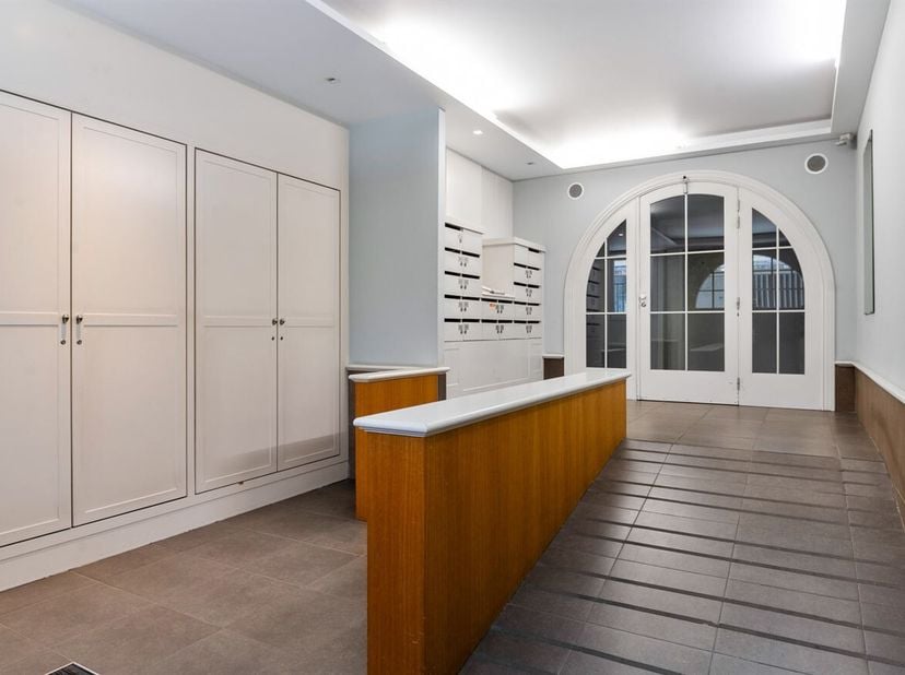 Prachtig gelijkvloers appartement (72 m²) met 1 slaapkamer, geniet uitzonderlijke toplocatie te Kipdorp (Antwerpen centrum)<br />
Ligging: Gelegen op