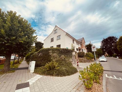                                         Maison à louer à Woluwe-Saint-Pierre, € 3.250
