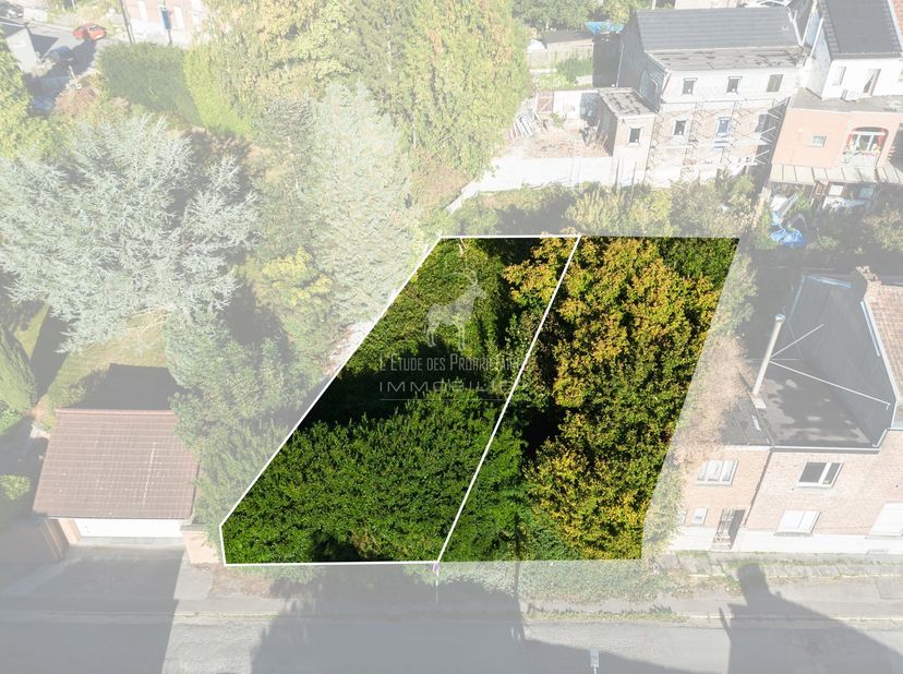 Referentie van het bureau: v7170-281<br />
Wij bieden u dit prachtige perceel van 165 m&amp;sup2; aan, zeer goed gelegen in de regio CARNIERES.<br />
Perf