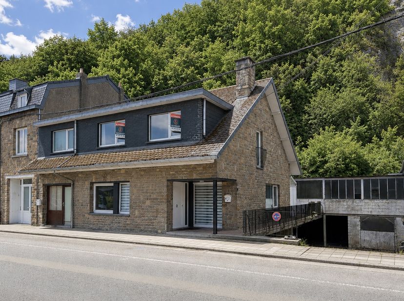Logement 1 (n°16) <br />
SOUS-SOL de ±56m² :<br />
- Garage de ±23m² avec porte manuelle et dégagement de ±8m²,<br />
- Cave de ±10m² sur béton,<br />