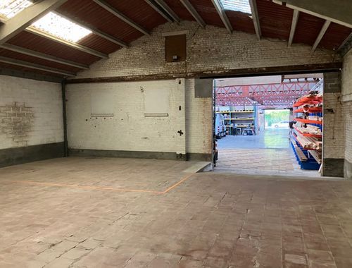                                         Commercieel Gebouw te huur in Ronse, € 275
