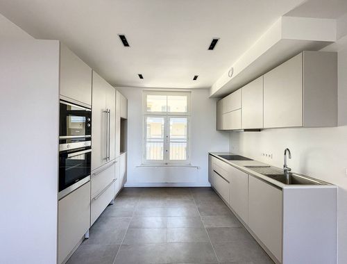                                         Appartement à vendre à Bruxelles, € 410.000
