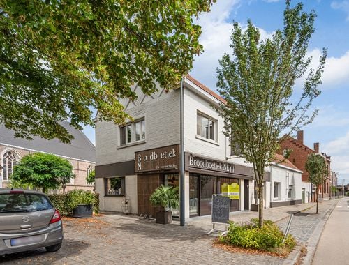                                         Maison à vendre à Sint-Kruis-Winkel, € 390.000
