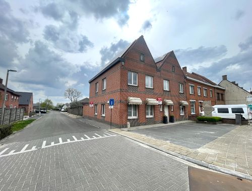                                         Handelspand met woonst te koop in Koolskamp, € 595.000
