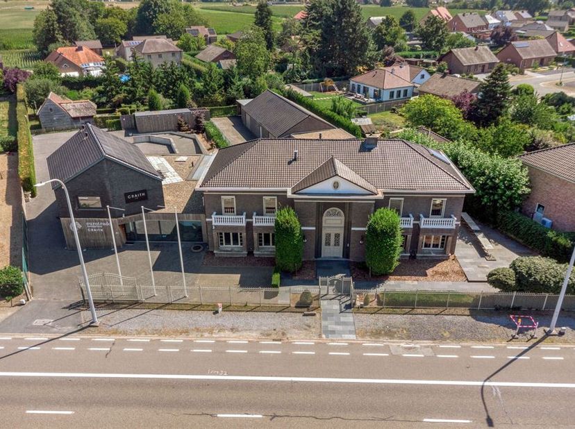 Bien professionnel à vendre
                    à 3650 Elen