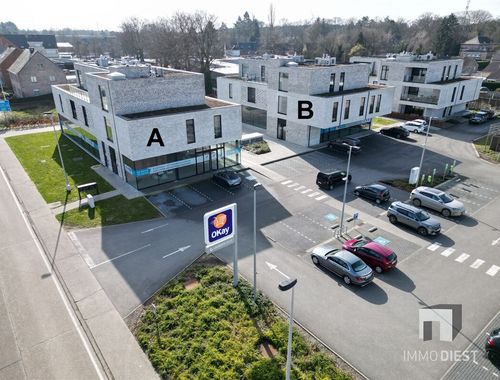                                         Bâtiment commercial à vendre à Oostham, € 425.000
