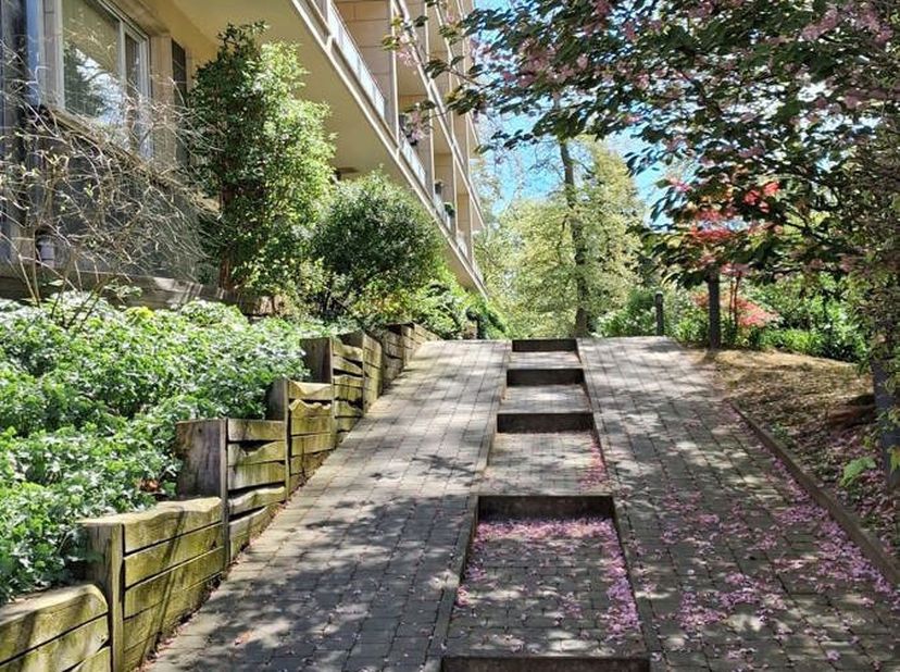 Appartement te koop
                    in 1180 Ukkel
