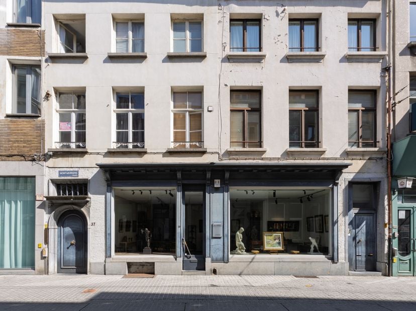 Appartement te koop in ,
                    2000 Antwerpen