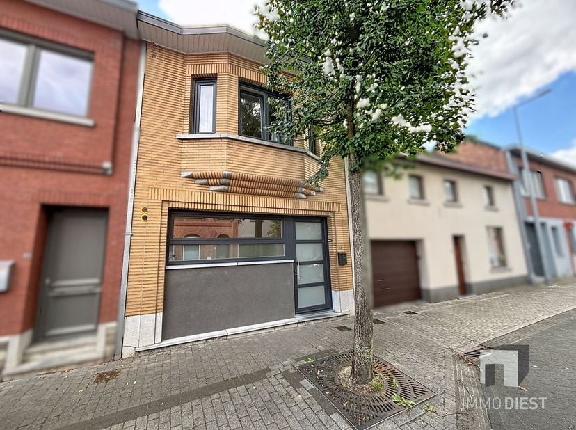 Huis te koop in Oranjestraat 34,
                    3271 Zichem