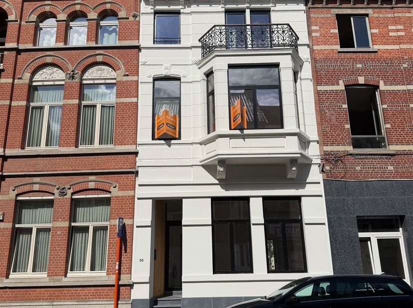 In het gegeerde Heverlee met Leuven Centrum, de Zondagsmarkt, tal van faciliteiten en het openbaar vervoer op wandelafstand bieden wij u dit prachtige