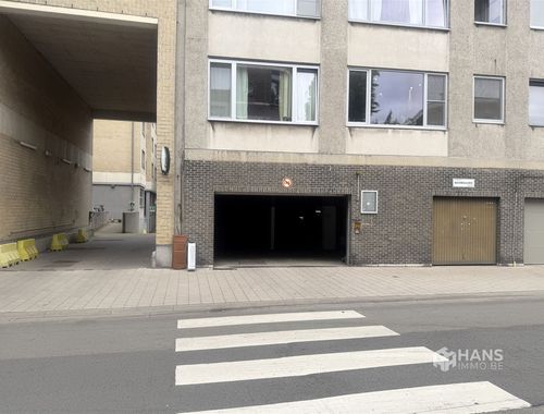                                         Staanplaats te koop in Antwerpen, € 30.000

