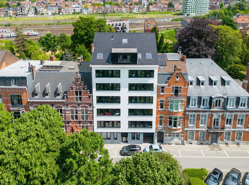 **Uniek gerenoveerd investeringsvastgoed Leuven**<br />
<br />
Dé Tiensevest te Leuven, gekend om zijn strategisch goede ligging in de nabijheid van d