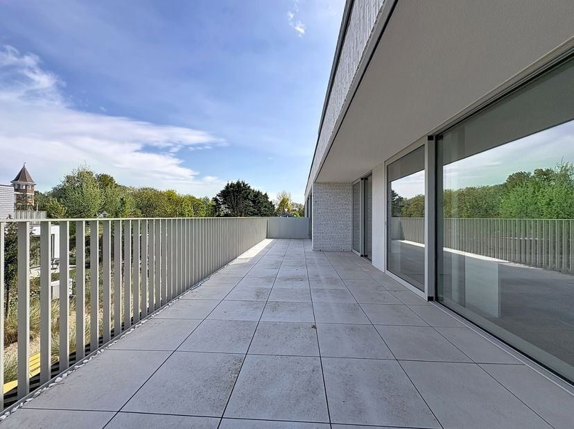 Appartement te koop in Strandlaan 152,
                    8670 Sint-Idesbald