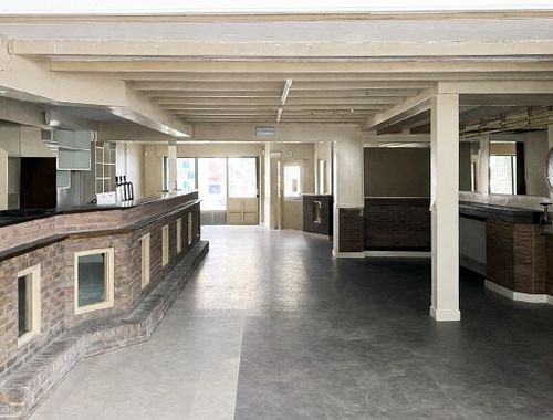                                         Bien commercial avec habitation à louer à Hamme, € 2.000
