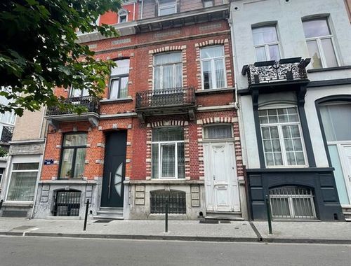                                         Maison unifamiliale à vendre à Saint-Josse-ten-Noode, € 390.000
