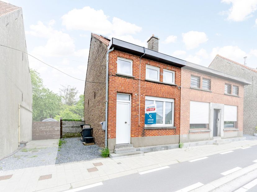 Kijkdag woensdag 5/08 vanaf 16.30u met online inschrijving via www.solvas-vastgoed.be<br />
<br />
Zoek je een charmante woning op een gunstige locati