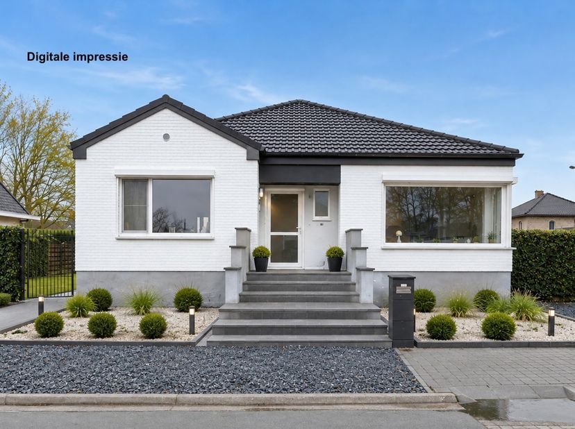 Deze ruime en lichtrijke bungalowwoning is gelegen in de Violastraat 2 te Oudsbergen, op een unieke en rustige locatie in Opglabbeek. De woning bevind
