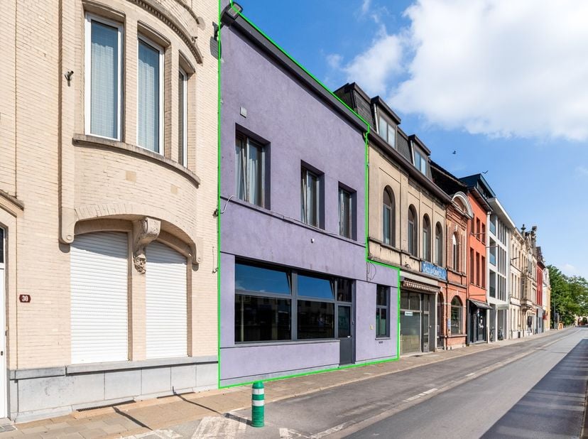 Bien professionnel à vendre
                    à 2500 Lier