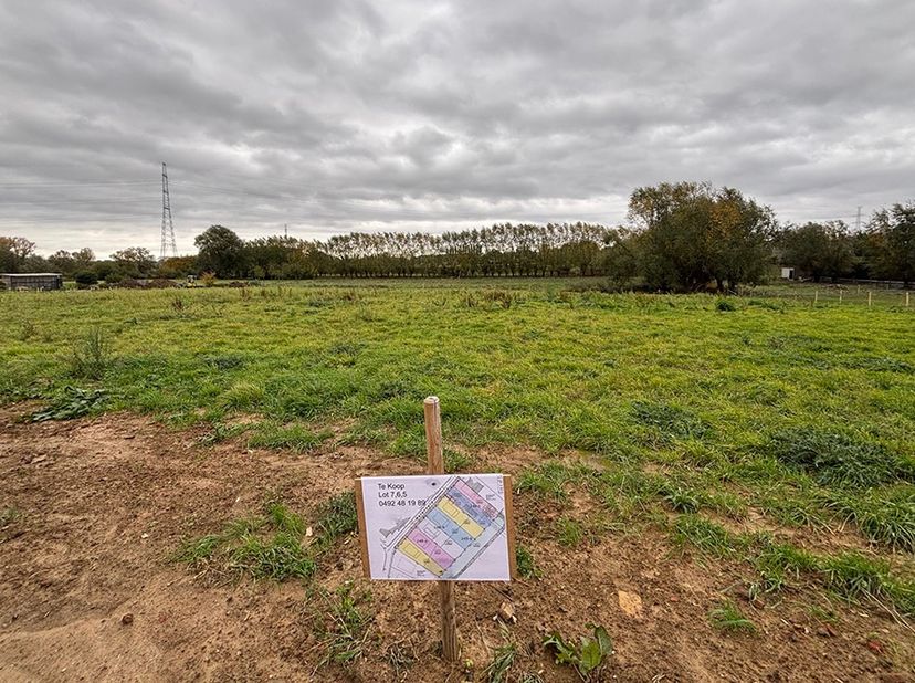 Grond te koop in Heierveld 10,
                    1730 Asse