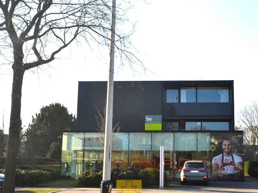 Appartement à louer
                    à 8200 Sint-Michiels