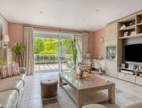                                         Gelijkvloers app. te koop in Sint-Pieters-Leeuw, € 295.000
