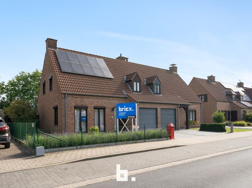 Huis te koop in Lange Molenstraat 87,
                    8200 Sint-Andries