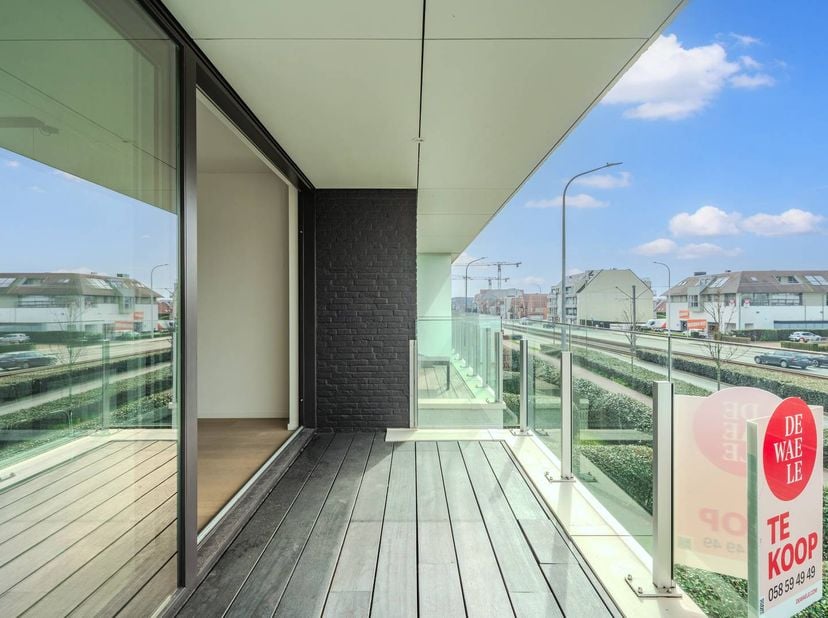 Bel appartement à vendre situé au premier étage de la résidence Jan Turpin, Albert I laan 68 à Nieuport, à quelques pas du Zeedijk, de la promenade et