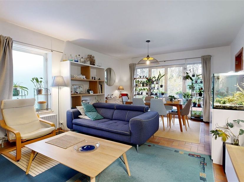 Génération Immo a le plaisir de vous présenter cet appartement 2 chambres situé au rez-de-chaussée dune petite copropriété de 6 appartements à Ottigni