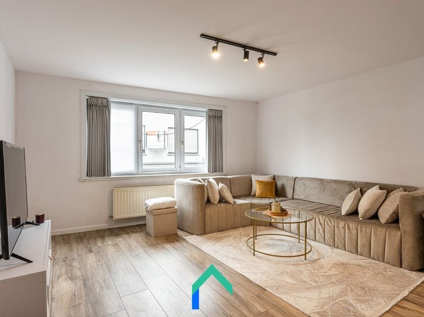 Appartement à vendre à Oostrozebekestraat 13,
                    8760 Meulebeke