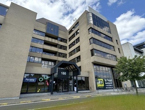                                         Bureaux à louer à Berchem, € 7.212,50
