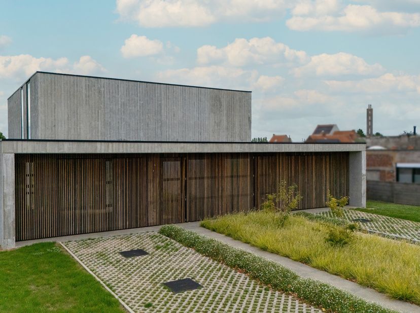 Huis te koop in Paradijsstraat 159,
                    8930 Rekkem