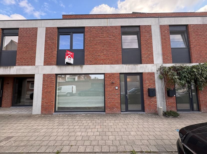 Huis te koop in Violierstraat 24,
                    8800 Roeselare