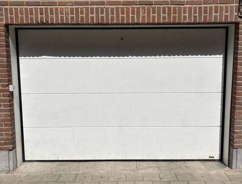                                         Garagebox te huur in Gent, € 100

