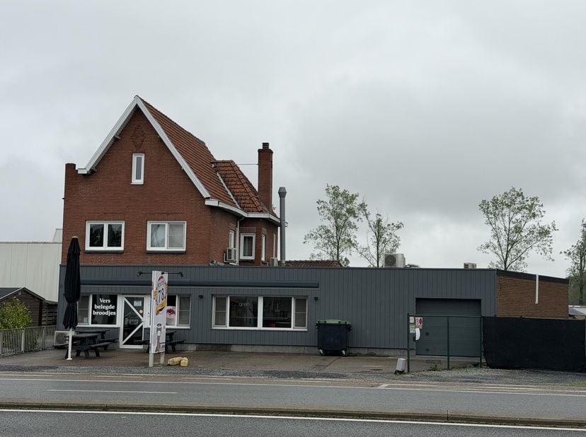 Bedrijfsvastgoed te koop in Rijksweg 365,
                    3650 Dilsen