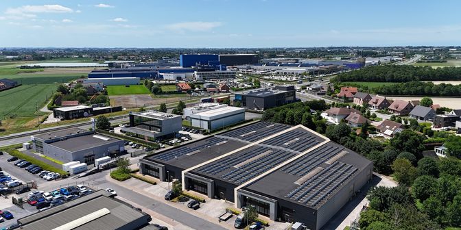 Bedrijfsvastgoed te huur in Beversesteenweg 618, 8800 Roeselare