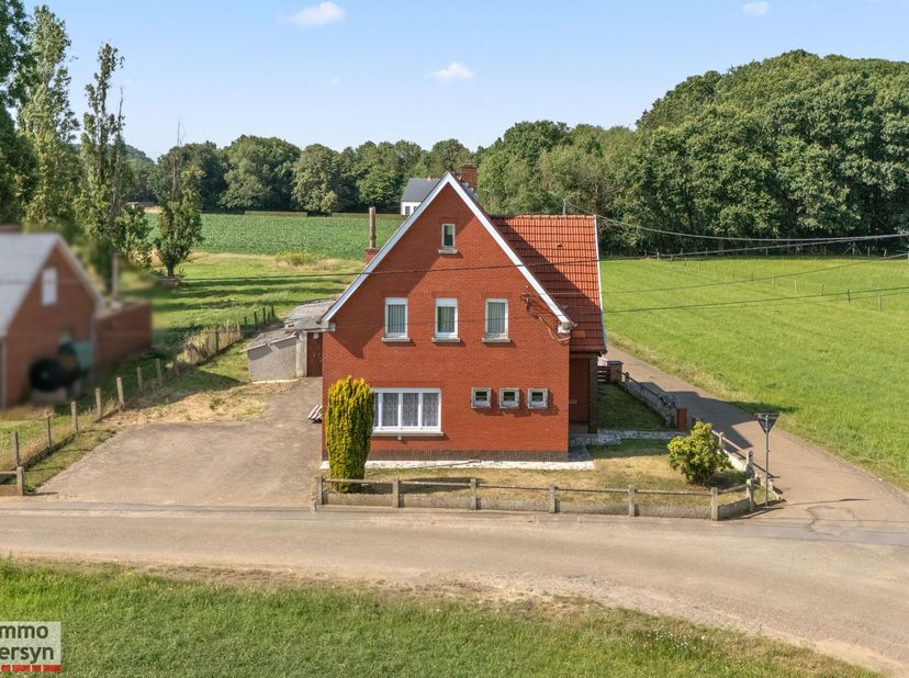 Huis te koop in Dennenweg 11,
                    3390 Tielt