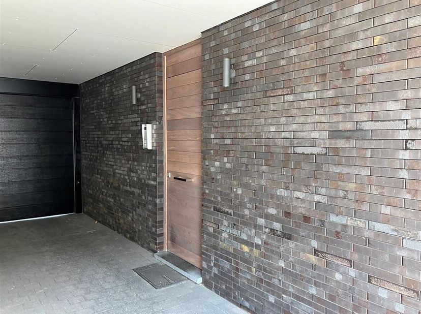 Appartement en duplex avec 2 chambres, terrasse et place de parking<br />
Situation : Appartement en duplex idéalement situé au centre de Zoersel.<br