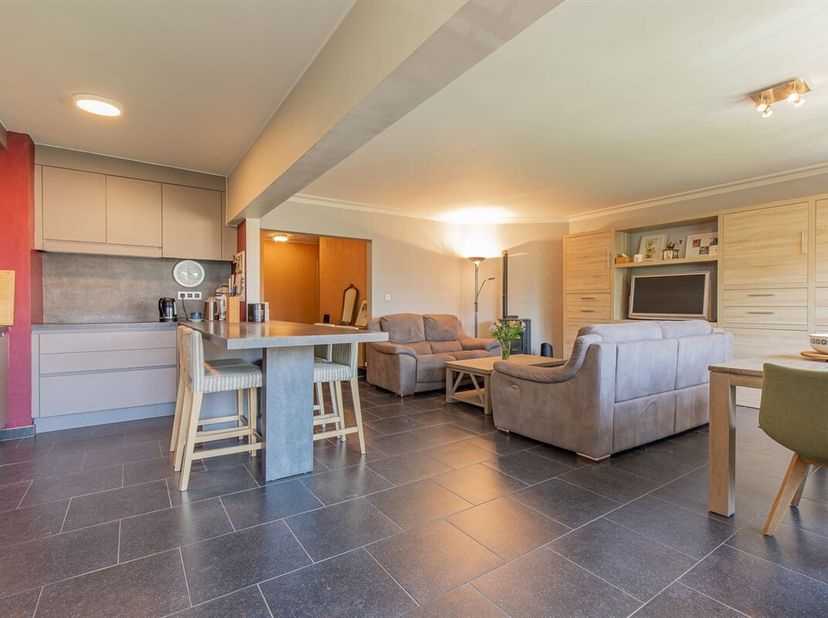 Charmant instapklaar appartement 3 SLP te Strombeek-Bever !<br />
Gelegen in de Pastorijstraat, in het hart van Strombeek-Bever, bevindt zich dit char