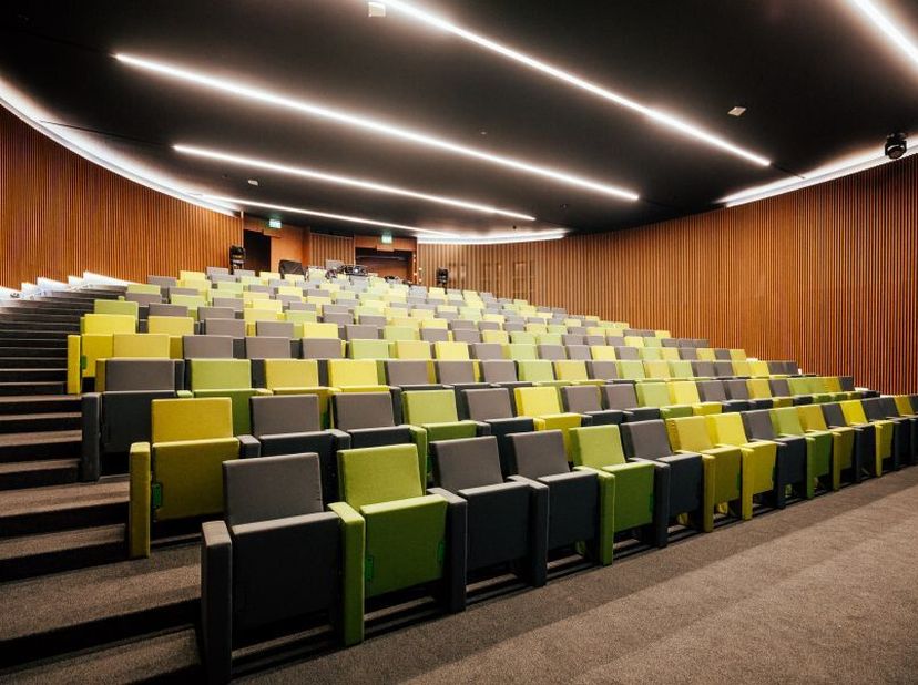 Dit kantoorcomplex in Diegem maakt een inspirerende en efficiënte werkomgeving mogelijk voor je onderneming. De site fungeert als een bruisende busine