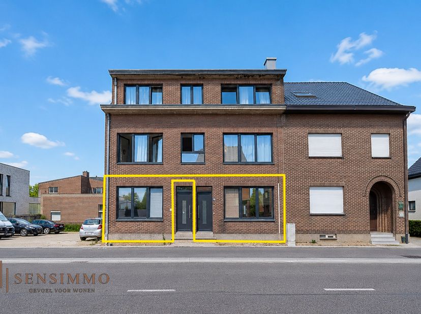 Ruim appartement met 3 slaapkamers in Maasmechelen gelegen op gelijkvloerse verdieping met aparte ingang.<br />
<br />
Bent u op zoek naar een ruim ap